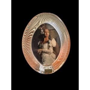 Glass Dimensions Image size (in.): 3 x 5; Overall length: 6.25 Inches; Overall w